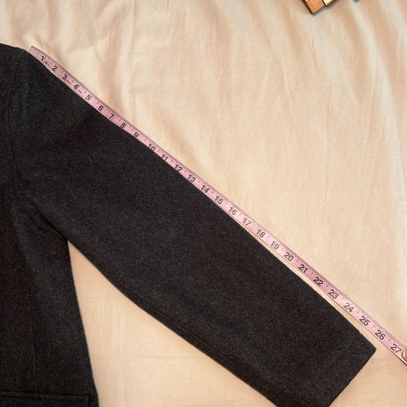 Heavy, wool hooded coat jacket - Picture 11 of 12